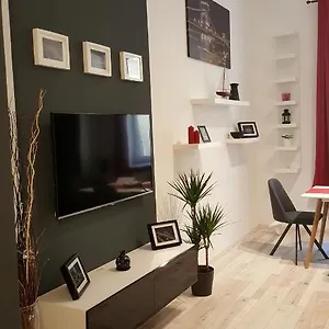  Apartament Home, Far Away From 2