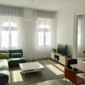Paulay בודפשט